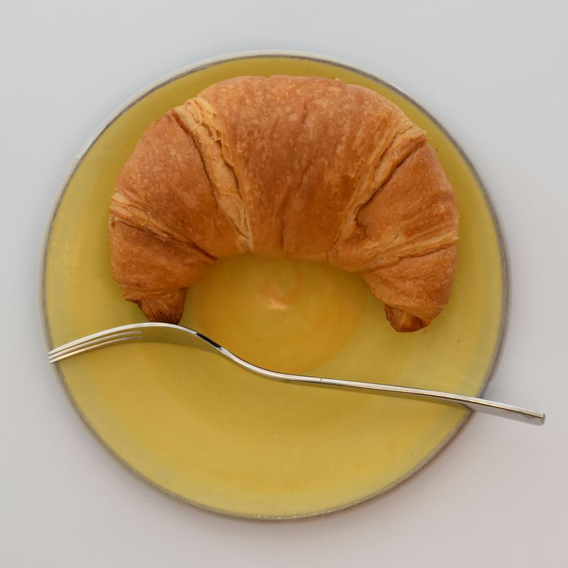 hand-getoepferte-untertasse-unterteller-keramik-gross-gelb-1 Piccolo Keramik - Handgemachte Keramik und getöpfertes Geschirr -